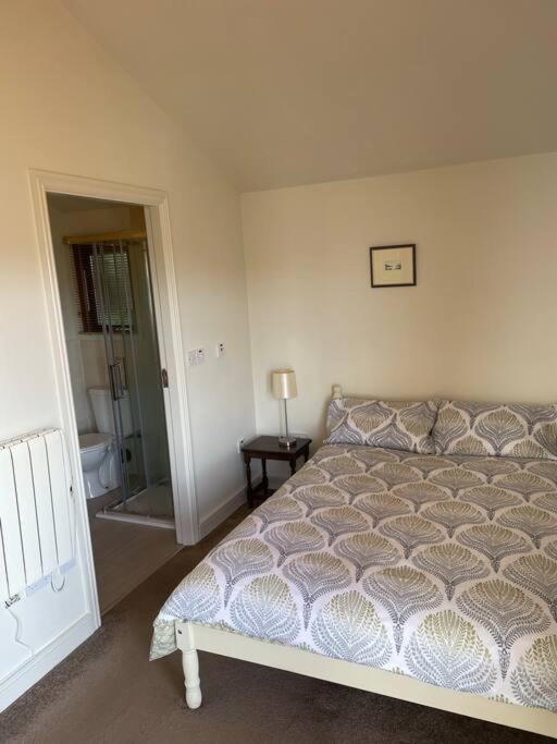 אניסקרי Self Catering Apartment At Beechwalk House. מראה חיצוני תמונה