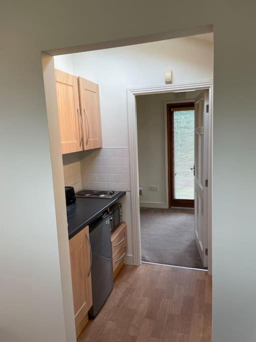 אניסקרי Self Catering Apartment At Beechwalk House. מראה חיצוני תמונה