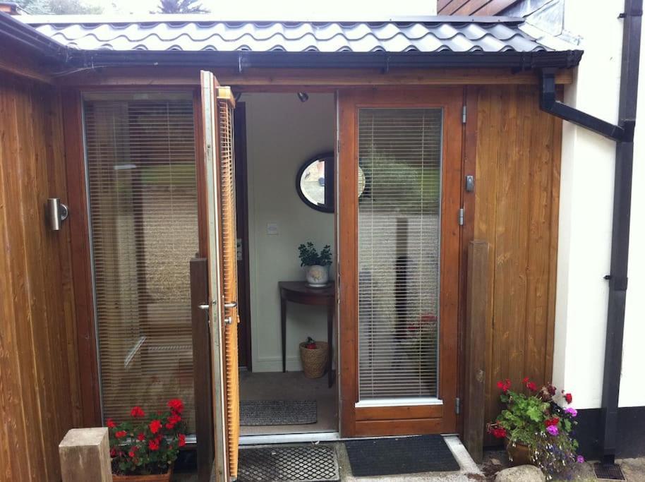 אניסקרי Self Catering Apartment At Beechwalk House. מראה חיצוני תמונה
